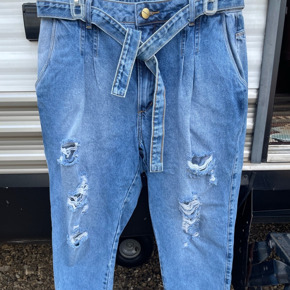 Distressed Jean - Picture 2 of 2